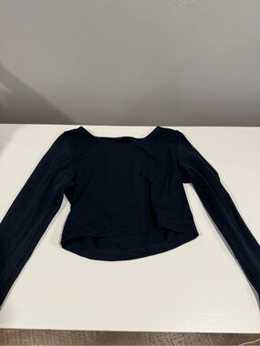 lululemon athletica navy blue Long Sleeve Scoop-Neck Crop Top